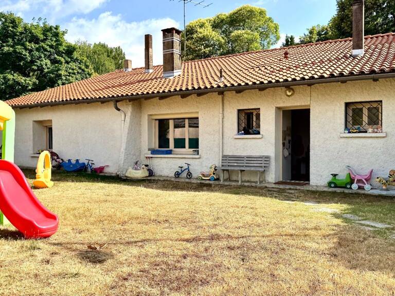 À louer maison T6 de 157 m2 avec jardin à Bessières — photo 1