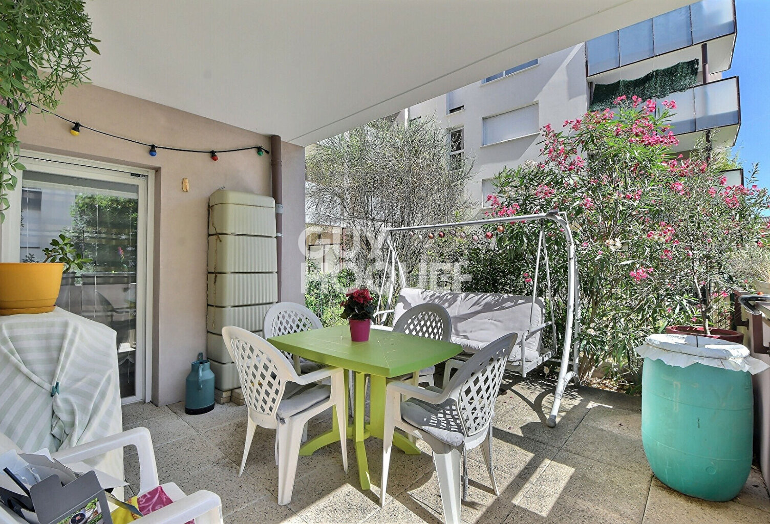 Proximité Montchat, Bel appartement T4 de 77 m² avec terrasse et garage dans une copropriété récente, Bron (69500) — photo 1