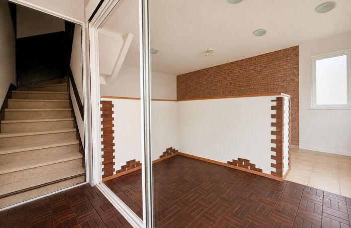 Immeuble composé d'un local commercial et d'un appartement, en hypercentre. — photo 3
