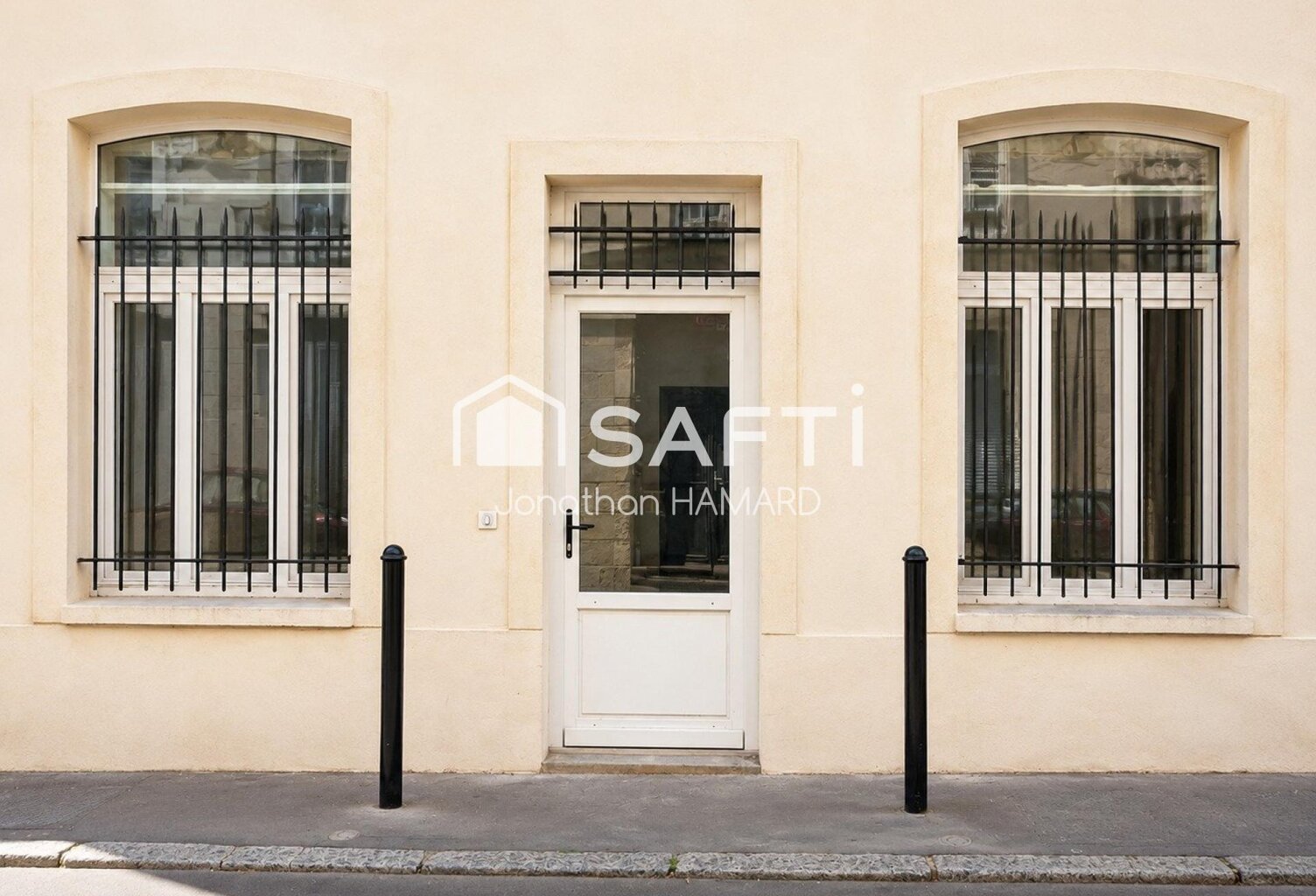 Place du Sanitat  Un T3 avec terrasse privative au cœur de Nantes : une opportunité rare à façonner selon vos envies — photo 1