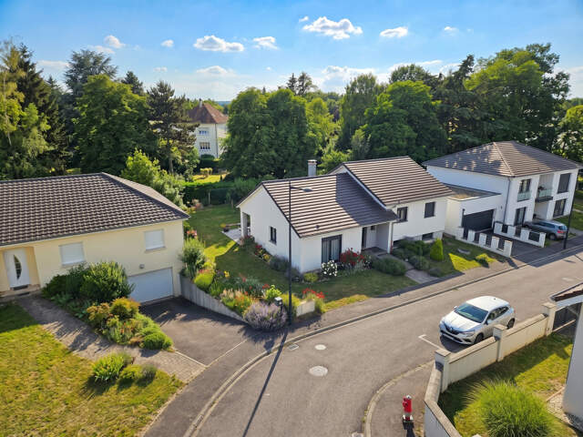 Maison individuelle de 135 m2 avec jardin et garage double d — photo du bien