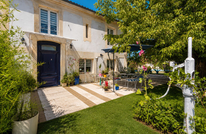 MAISON EN PIERRE - 300 M2 - PROXIMITE GOLF DE BEYCHAC — photo 2