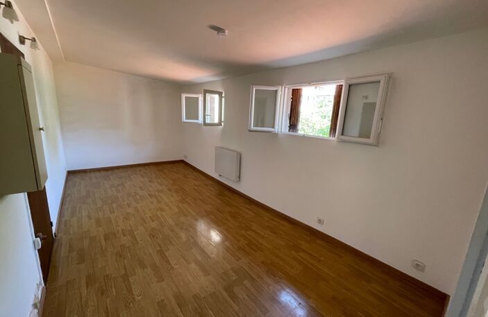 Vente appartement 1 pièce 26 m² Marseille 6 (13006) — photo 2
