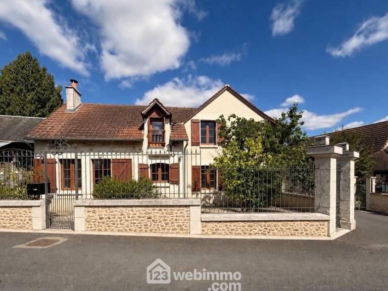 Maison de village - 111.7m² - Coussay-les-Bois — photo 1