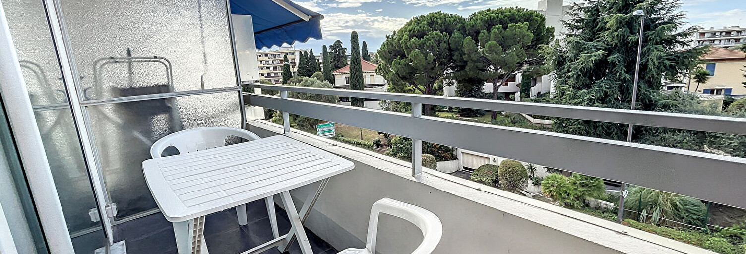 Appartement 1 Pièce 35 m² à louer à Cagnes-sur-Mer (06800)