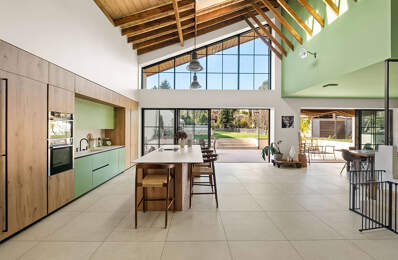 La renaissance d'une usine en maison d'architecte au coeur de Charly — photo du bien