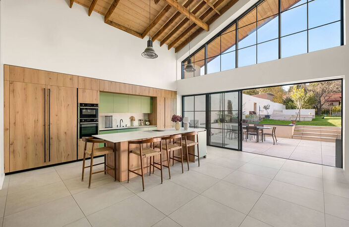 La renaissance d'une usine en maison d'architecte au coeur de Charly — photo 3