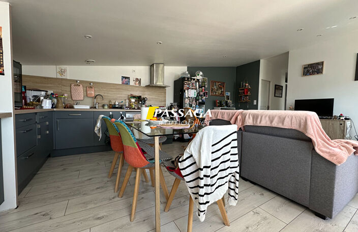 A VENDRE - Local commercial 270 m² et appartement de type 3 - SEVERAC D'AVEYRON — photo 3