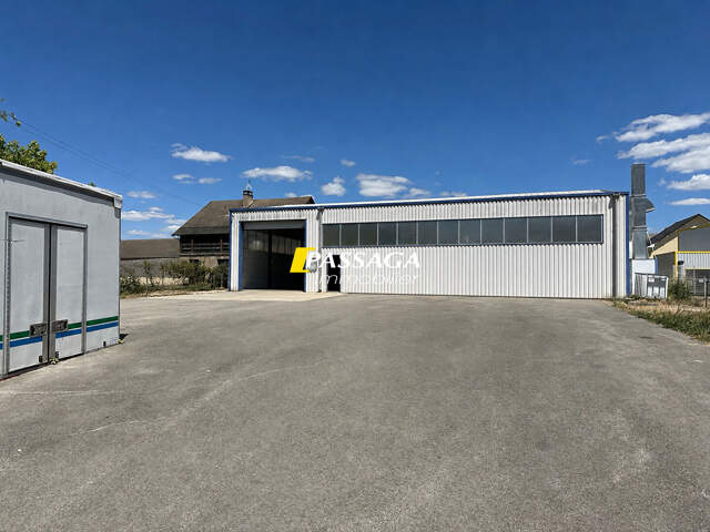 A VENDRE - Local commercial de 275 m² - SEVERAC D'AVEYRON — photo du bien