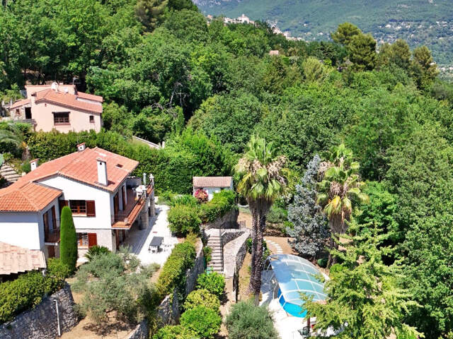 Bar-sur-Loup, à vendre villa de 165m2, 4 chambres, piscine, vue — photo du bien