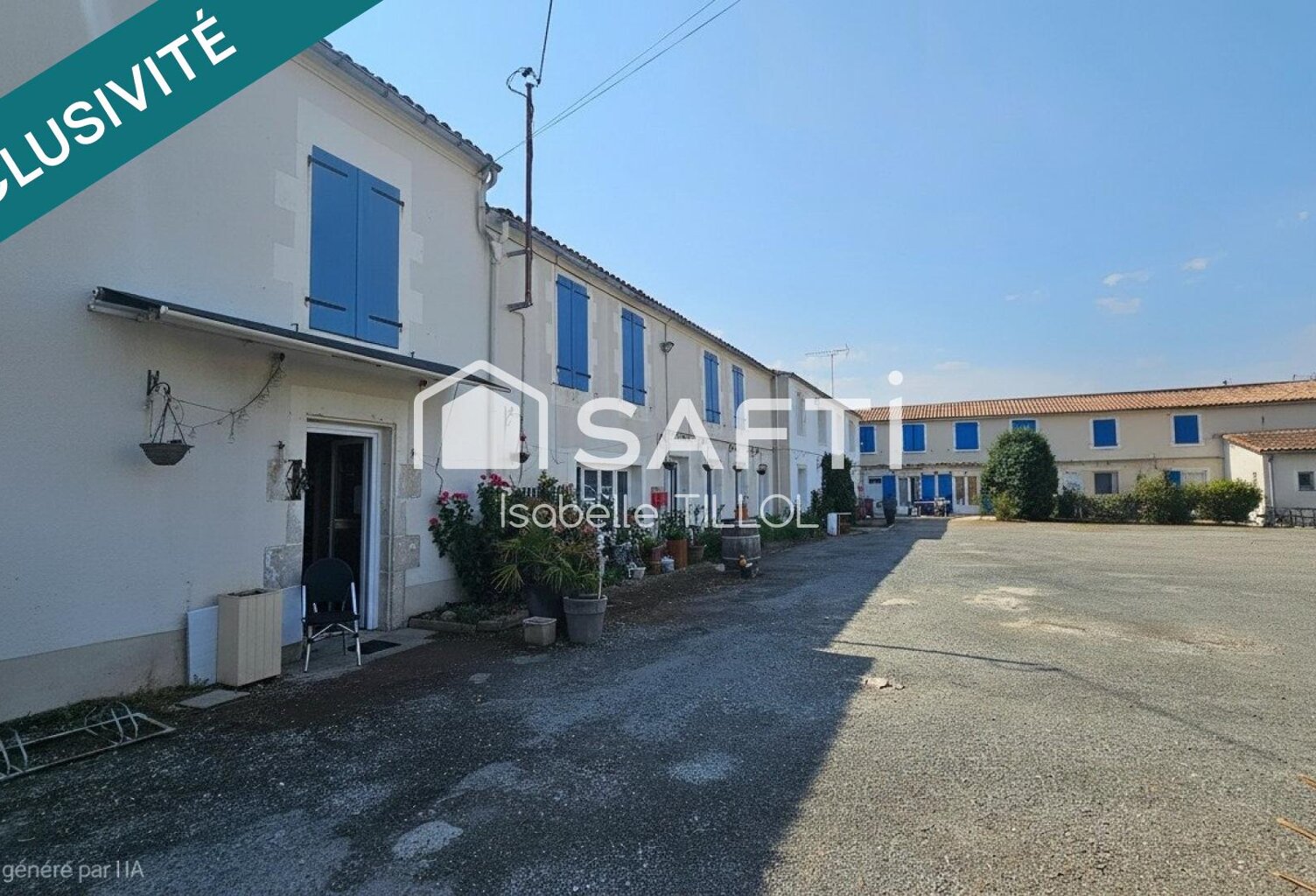 ensemble immobilier de plus de 400m² avec parking — photo 1