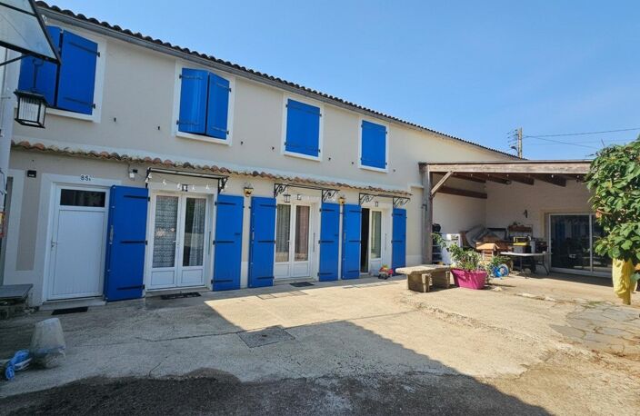 ensemble immobilier de plus de 400m² avec parking — photo 3