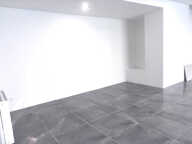 À louer   Studio de 46 m2 avec cave   Riols — photo 4