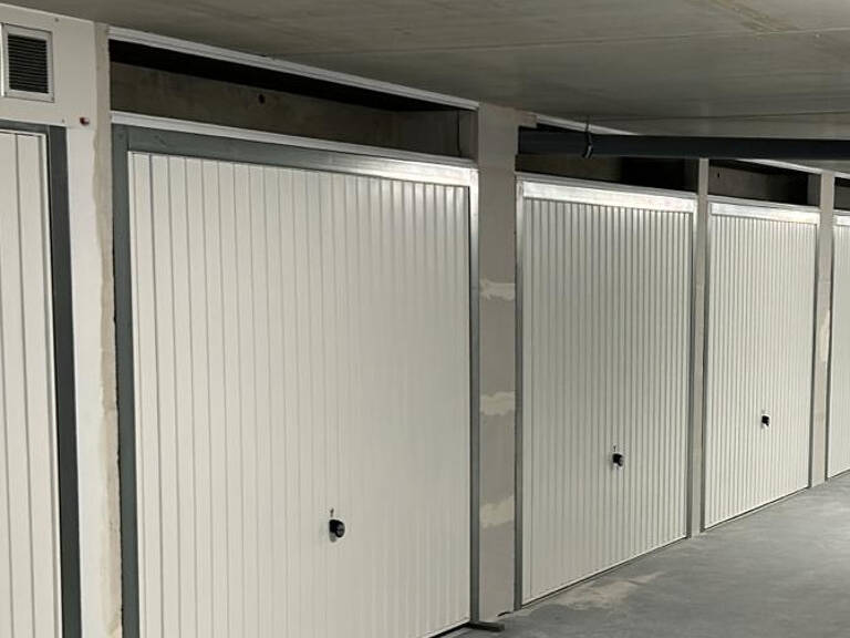 BOX NEUFS SIMPLES ET PMR - RESIDENCE SECURISEE — photo 1
