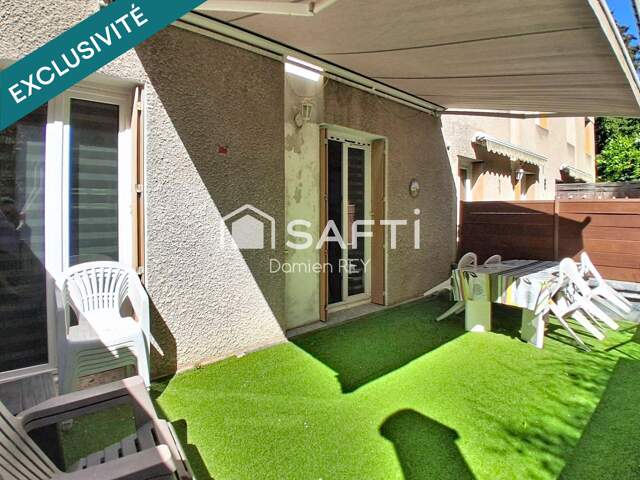 Maison de ville d'environ 101m² avec terrasse, jardin en balcons, et garage double en enfilade — photo du bien