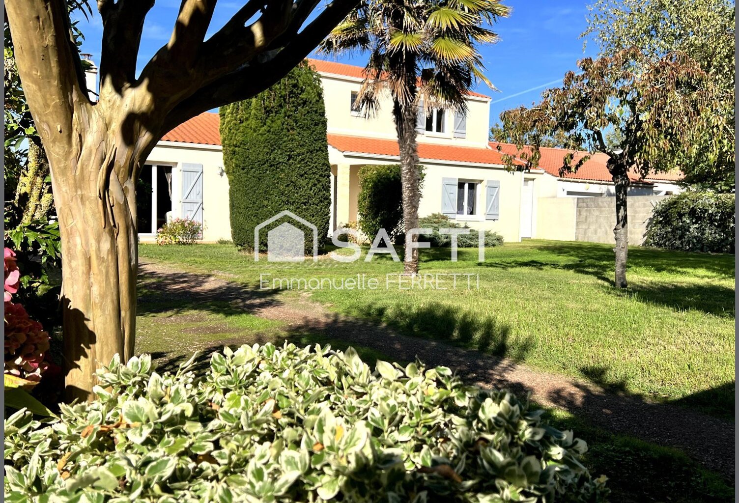 Charmante maison familiale avec dépendances sur 1 390 m²  Angles — photo 1