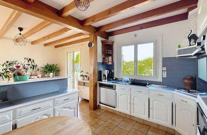 Charmante maison familiale avec dépendances sur 1 390 m²  Angles — photo 4