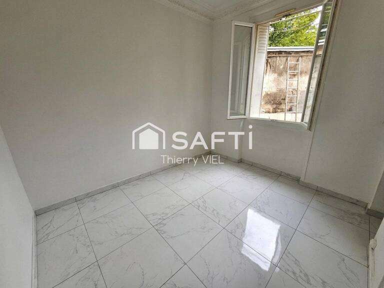 PANTIN - STUDIO - A PROXIIMITE DU METRO L5 — photo 1