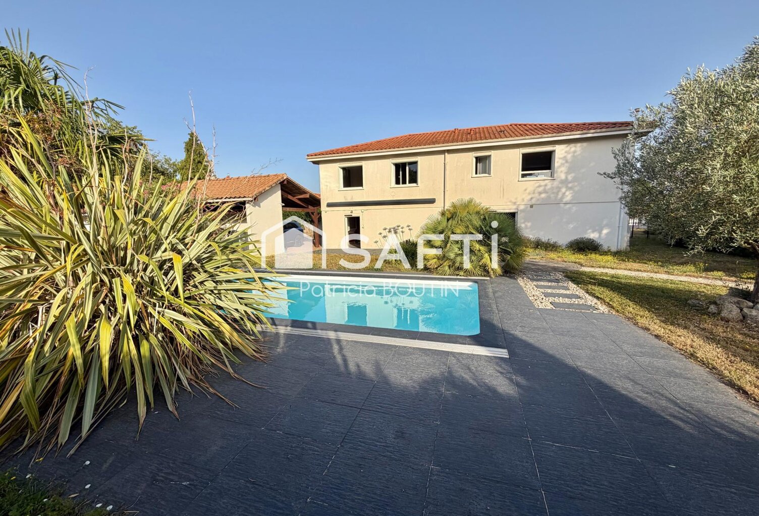 PAVILLON 5 CHAMBRES GARAGE PISCINE ET JARDIN A FRANCOIS — photo 1