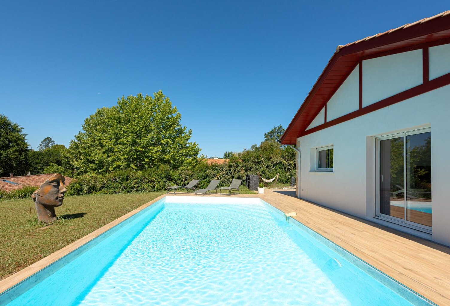 Villa T7 avec un appartement indépendant — photo 1