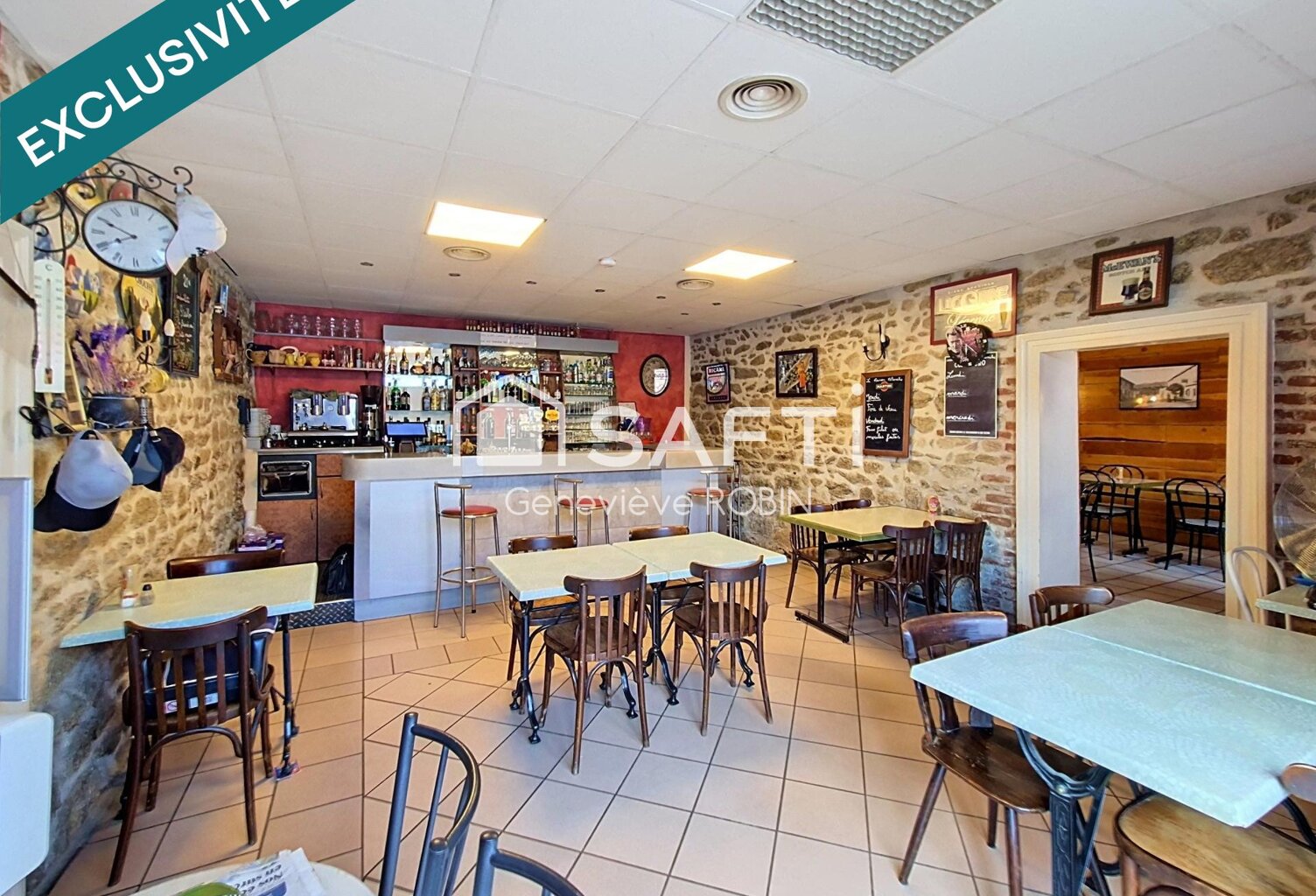 **À VENDRE pour cause de départ en RETRAITE  Fonds de commerce Bar / Restaurant  Vaugneray** — photo 1