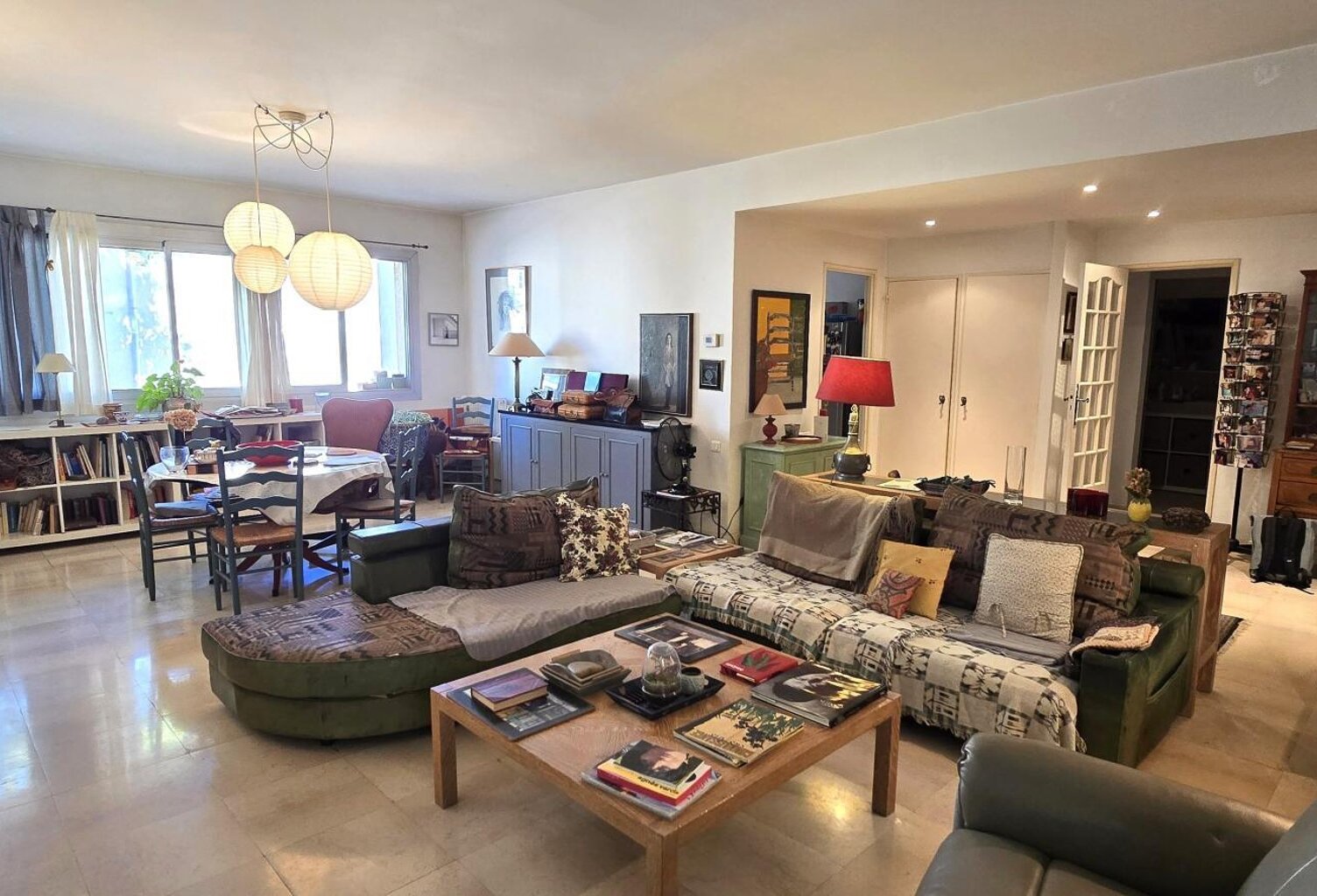 T4 de 105 m² avec loggia, au calme en intra-muros — photo 1