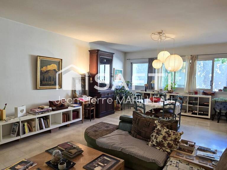 T4 de 105 m² avec loggia, au calme en intra-muros — photo 1