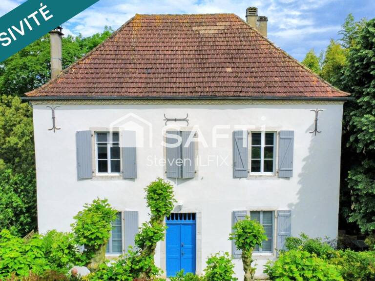 Maison de caractère de 195 m² , terrain de 1499 m² — photo 1