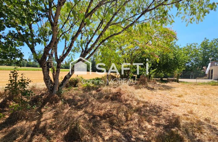 Terrain constructible,800m²,arboré,non viabilisé — photo 2