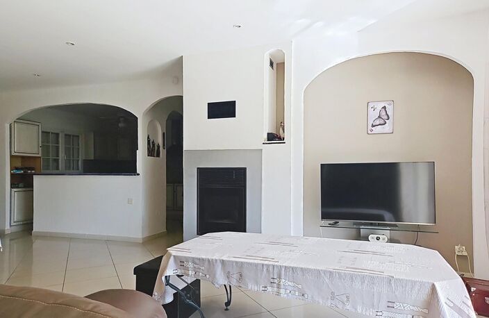 À Castelnaudary  Maison familiale avec piscine sur plus de 5 000 m² de terrain arboré — photo 2