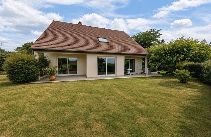 AHUY  Maison d'architecte T6, terrain 716m2 — photo 4