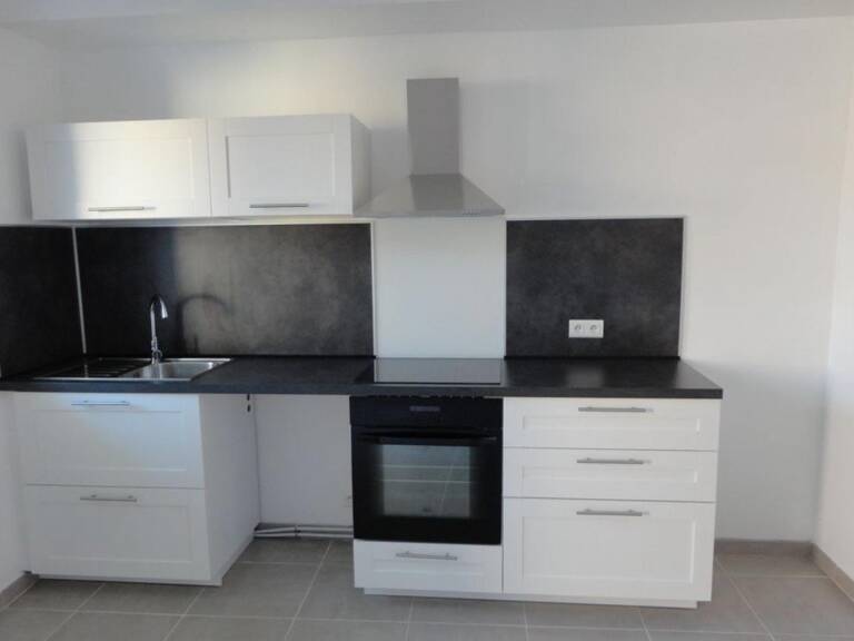Trés beau T3 de 78 m²  Centre de Manosque + Cave de 12m² et Garage de 34 m² — photo 1