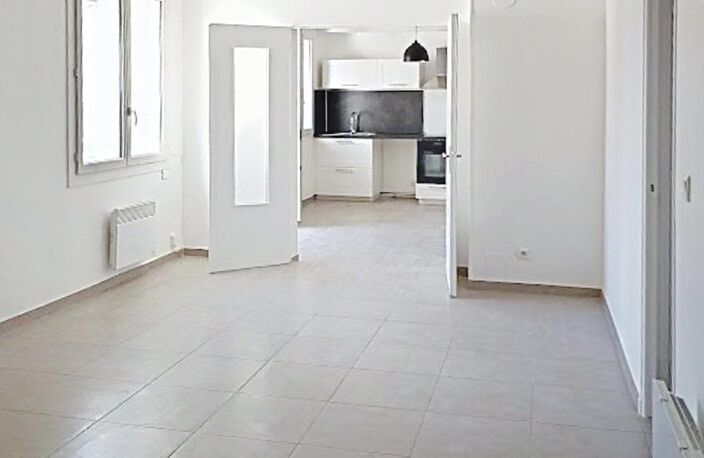 Trés beau T3 de 78 m²  Centre de Manosque + Cave de 12m² et Garage de 34 m² — photo 2
