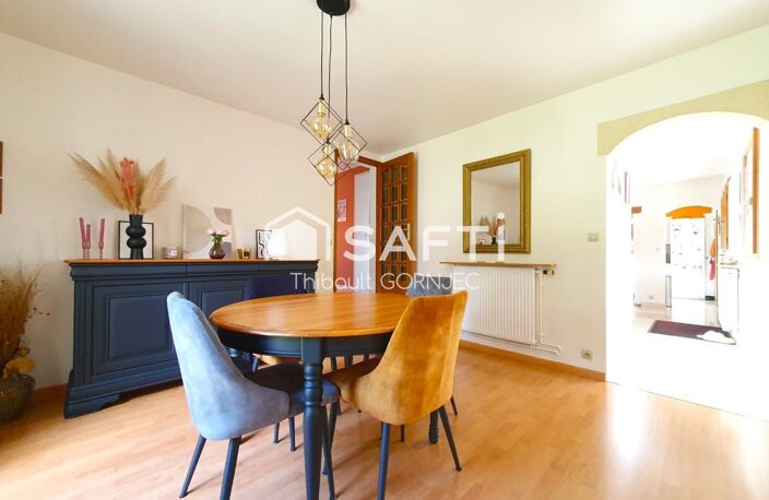 Maison rénovée de 147.5 m² à Bourron-Marlotte : charme, lumière et plafond cathédrale, au cœur d'un magnifique jardin arboré de 1 600 m². — photo 5