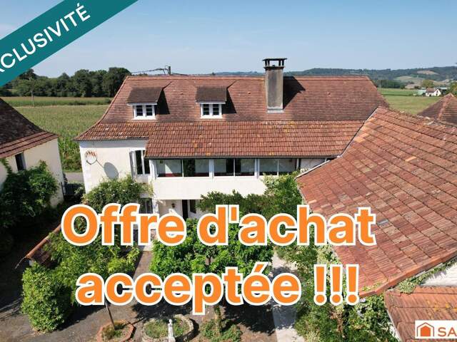 Authentique Béarnaise 213M2 avec dépendances et jardin à l'anglaise — photo du bien