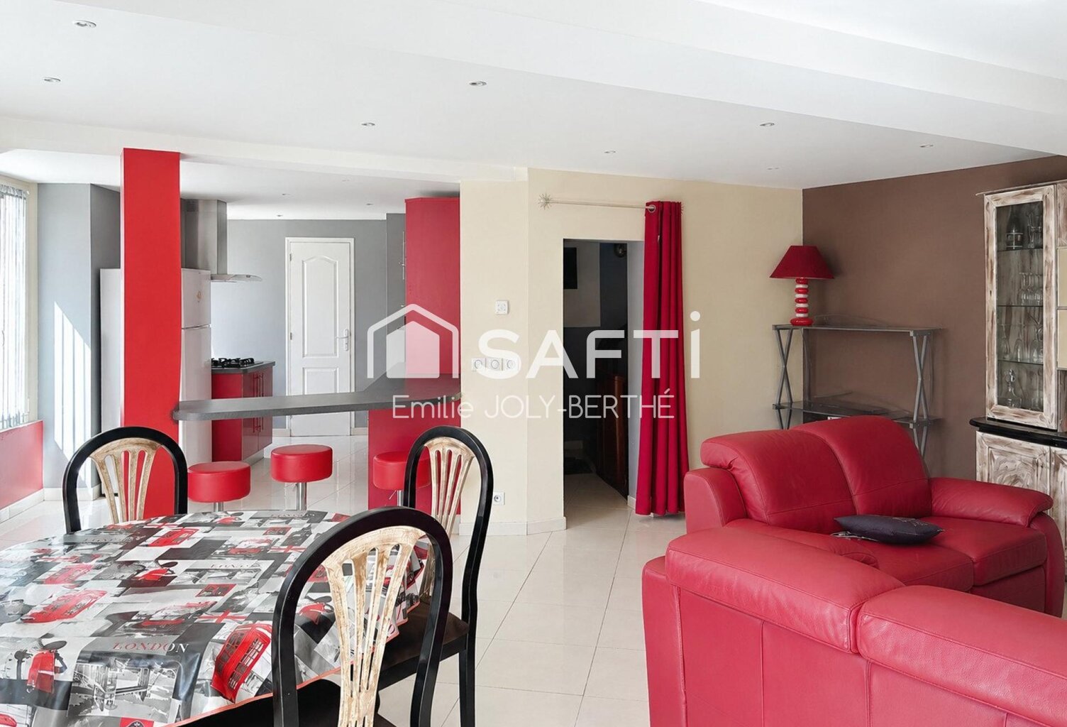 IMMEUBLE 145 M² - SECTEUR MESLAY DU MAINE / 53170 — photo 1