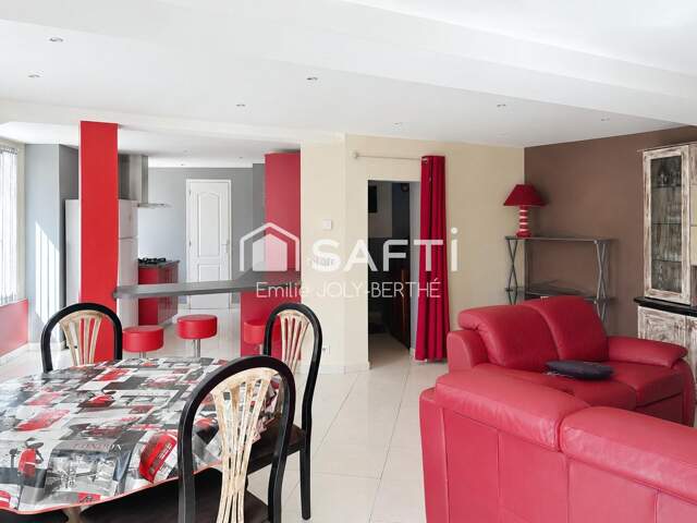 IMMEUBLE 145 M² - SECTEUR MESLAY DU MAINE / 53170 — photo du bien