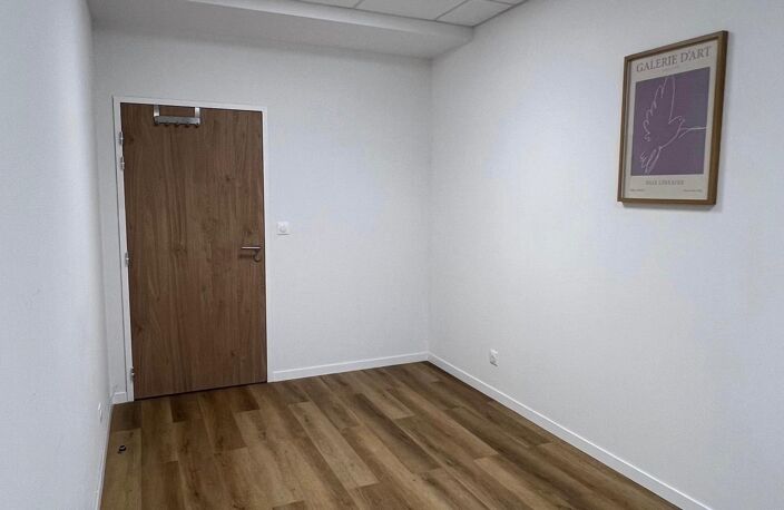 Location de cabinets - bureaux Capinghem St Philibert — photo 3