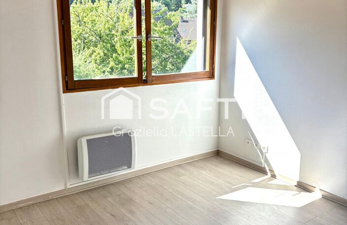 Appartement T5 de 91 m² Carrez  120 m² au sol  4 chambres  Eybens — photo 2