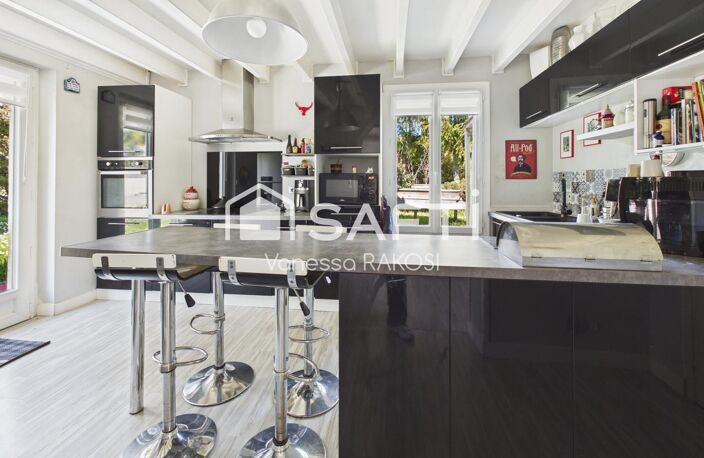 MAISON FAMILIALE AVEC 5 CHAMBRES ET GRAND TERRAIN — photo 2