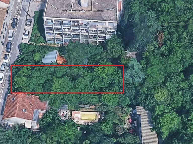 Parc Jacques Chirac  Nîmes : terrain à bâtir  de 472 m2 — photo 1