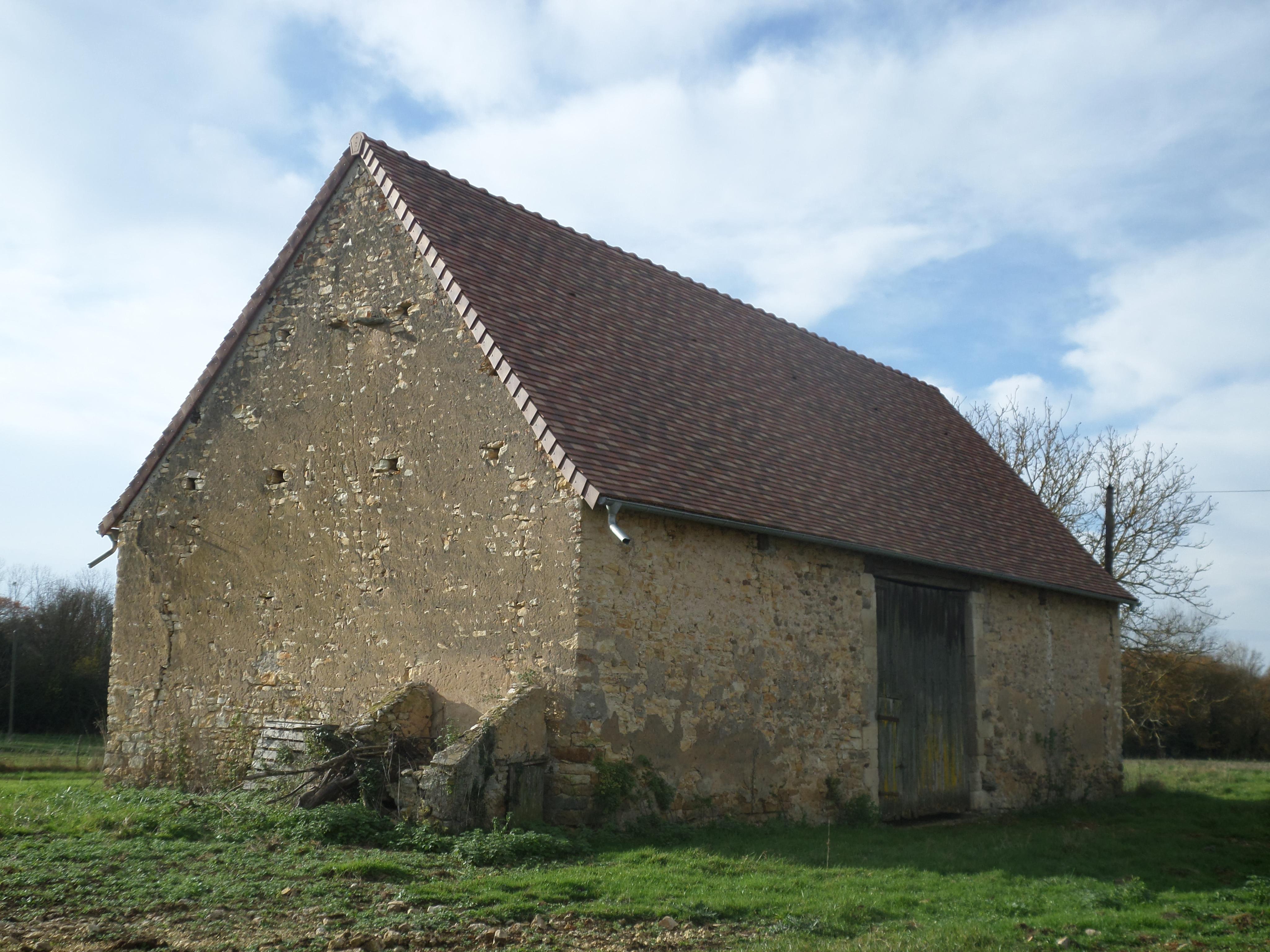 GRANGE A RESTAURER