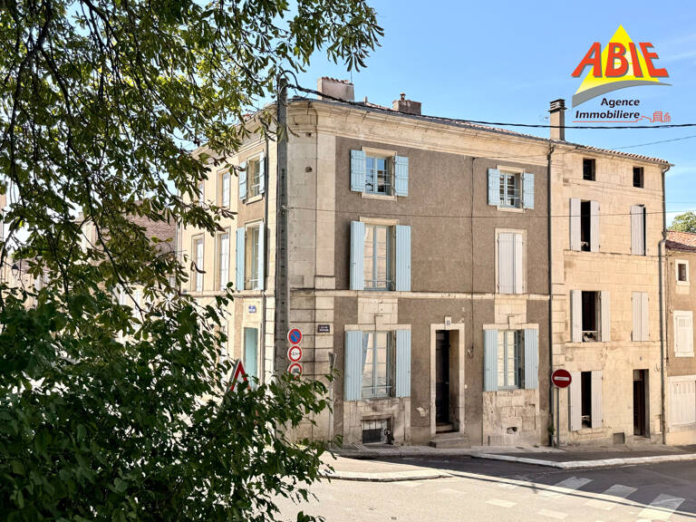 Maison 4 chambres dans l'hypercentre de Fontenay-le-Comte — photo 1