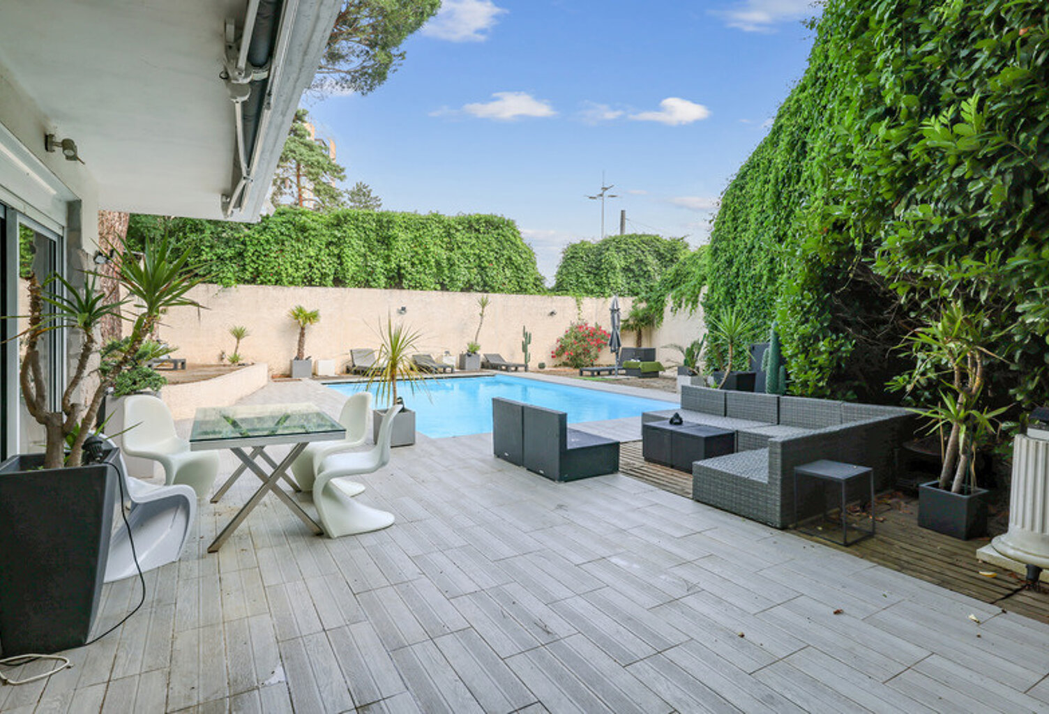 Champagne au Mont d'Or : maison familiale de 208 m2, 5 chamb — photo 1