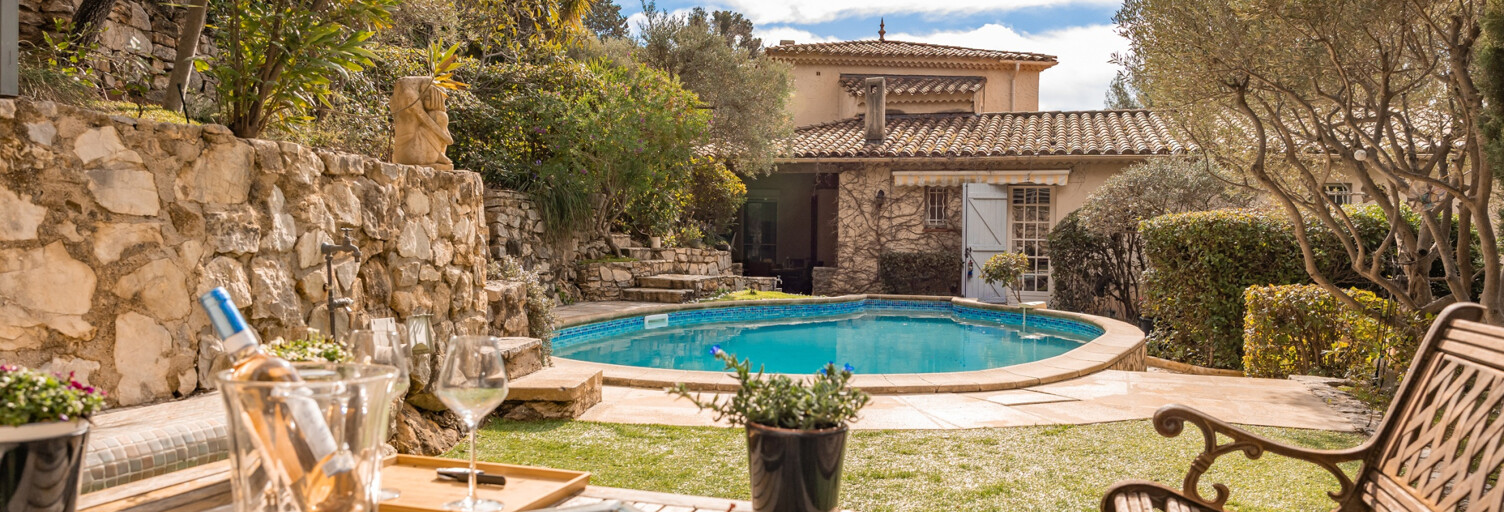 Maison 6 Pièces 220 m² à vendre à Ollioules (83190)