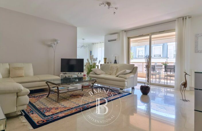 LYON 6- TETE D'OR- Appartement en étage élevé  de 147,10 m²  avec terrasse  - 3 chambres poss.4 - Garage double — photo 5