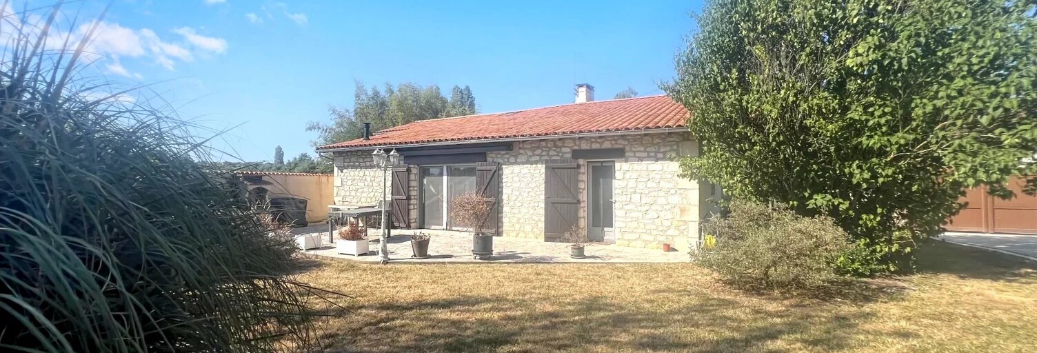 Maison  110 m² à vendre à Fleuré (86340)