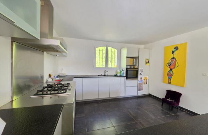 En centre village, sur 1000 m2, 4 chambres — photo 5
