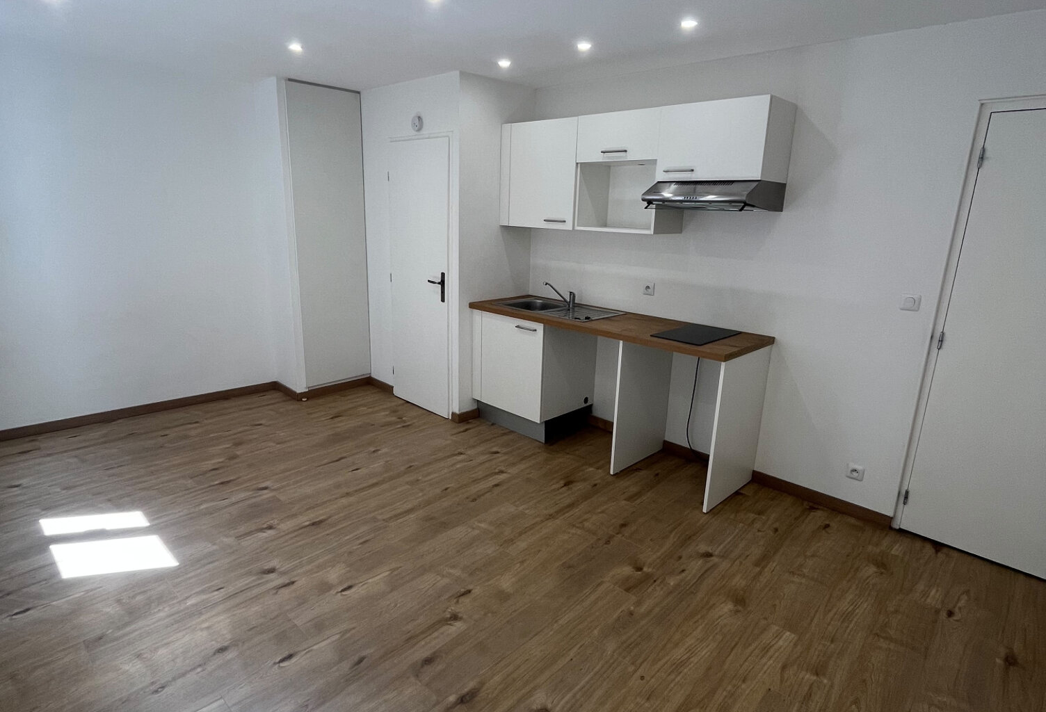 appartement studio 22m2 quartier Palais de Justice — photo 1