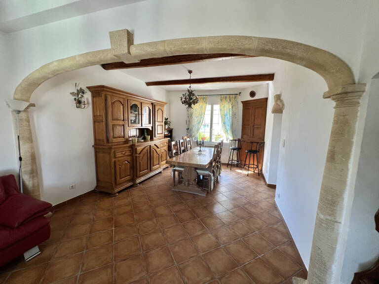 CABRIES : Charmante maison de village avec terrasse — photo 1